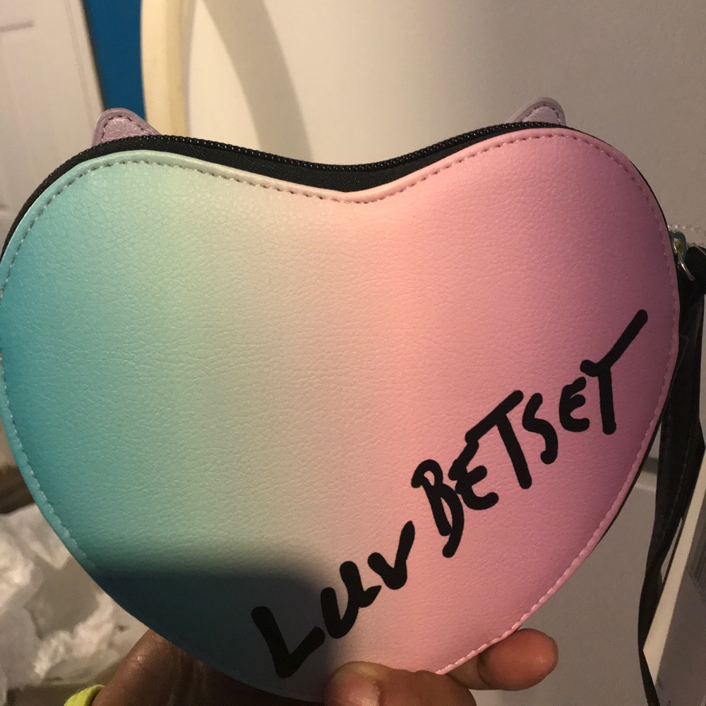 Hand bag